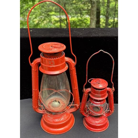 2 Nice VTG WINGED WHEEL Red Lanterns No. 350 & 500 Japan - Picture 2 of 11